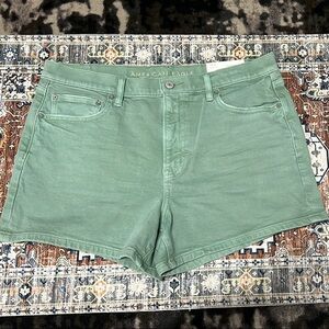 NWT American Eagle Outfitters Washed Green Denim Super High Rise Relaxed Short